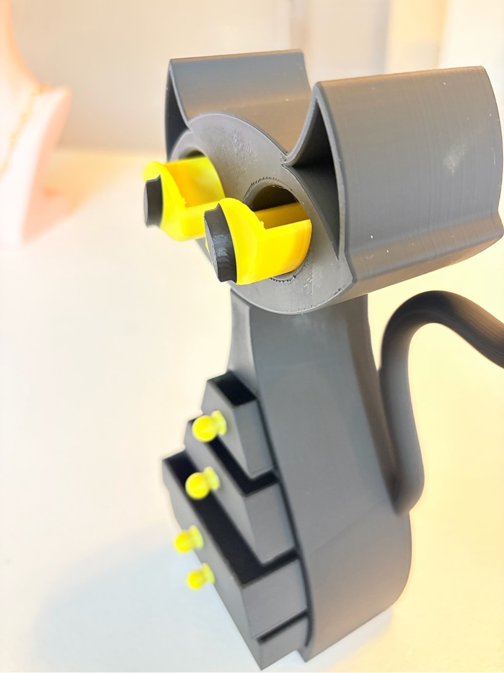 3D Printed Black & Yellow Cat Jewelry Organizer. - Picture 3 of 6